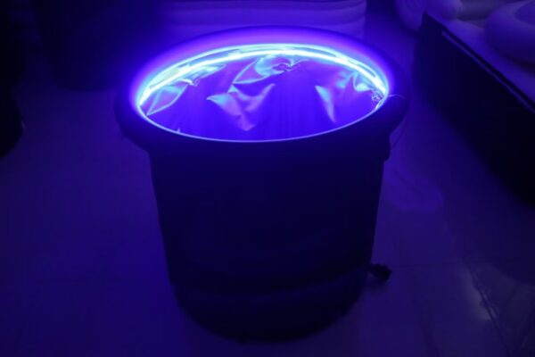 New Ice Bucket With Blue Light Strip - Image 9